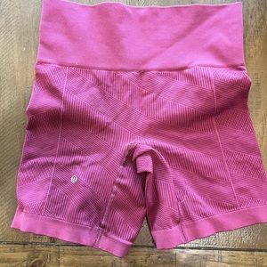 Lululemon biker shorts size 4